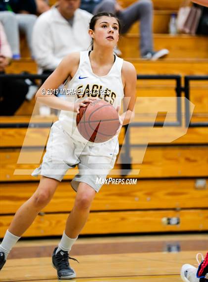 Thumbnail 2 in Fallbrook @ San Pasqual photogallery.