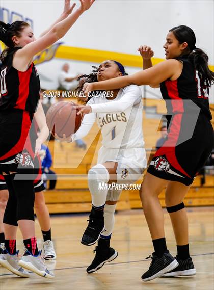 Thumbnail 2 in Fallbrook @ San Pasqual photogallery.