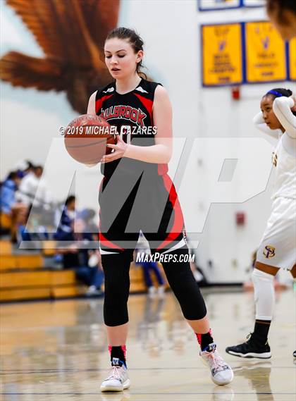 Thumbnail 3 in Fallbrook @ San Pasqual photogallery.