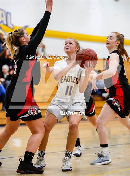 Thumbnail 2 in Fallbrook @ San Pasqual photogallery.