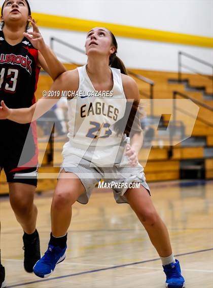 Thumbnail 1 in Fallbrook @ San Pasqual photogallery.