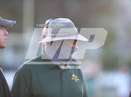 Thumbnail 2 in Royal vs. Murrieta Mesa photogallery.