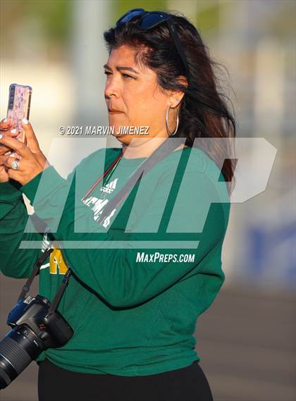 Thumbnail 2 in Royal vs. Murrieta Mesa photogallery.