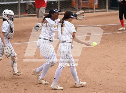 Thumbnail 1 in Village Christian vs. JW North (CIF-SS D6 Final) photogallery.