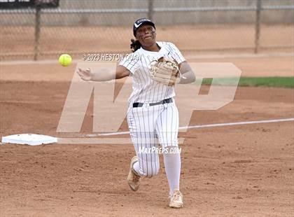 Thumbnail 3 in Village Christian vs. JW North (CIF-SS D6 Final) photogallery.