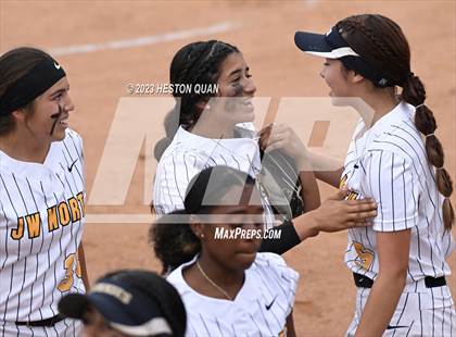 Thumbnail 2 in Village Christian vs. JW North (CIF-SS D6 Final) photogallery.
