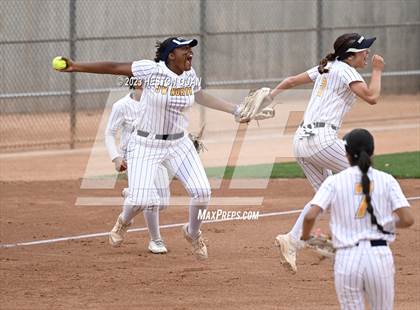 Thumbnail 2 in Village Christian vs. JW North (CIF-SS D6 Final) photogallery.
