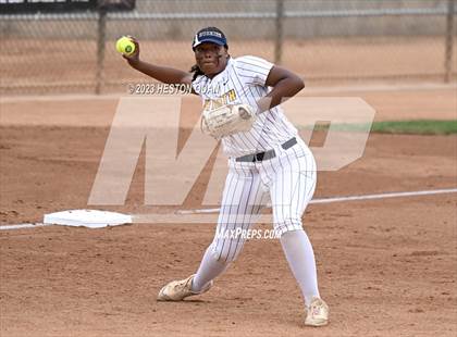 Thumbnail 3 in Village Christian vs. JW North (CIF-SS D6 Final) photogallery.