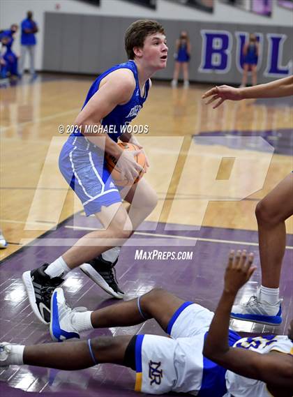 Thumbnail 2 in North Little Rock vs. Rogers (AAA 6A Second Round Playoff) photogallery.