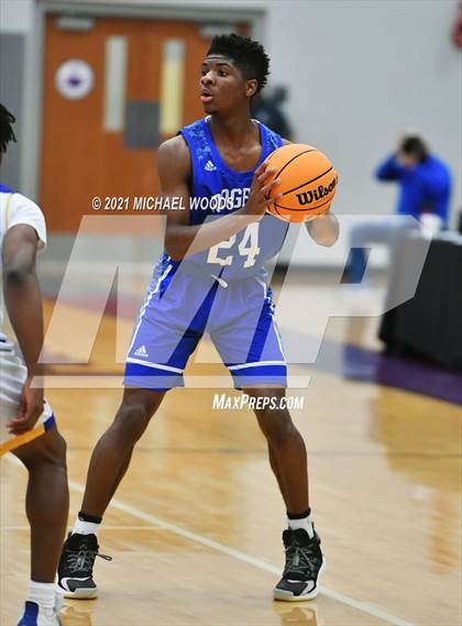 Thumbnail 3 in North Little Rock vs. Rogers (AAA 6A Second Round Playoff) photogallery.