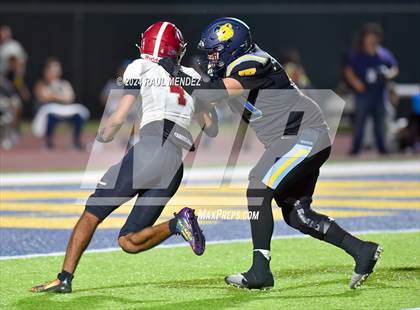 Thumbnail 1 in La Serna @ Warren photogallery.
