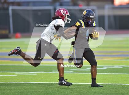 Thumbnail 1 in La Serna @ Warren photogallery.