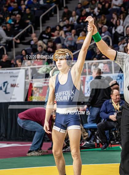 Thumbnail 3 in NYSPHSAA Wrestling D2 Rat tail and Round 1 (99lbs to 145lbs) photogallery.
