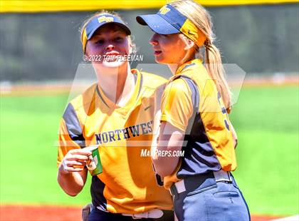 Thumbnail 3 in Derby vs Northwest Wichita (KSHSAA 6A 3rd Place Championship) photogallery.