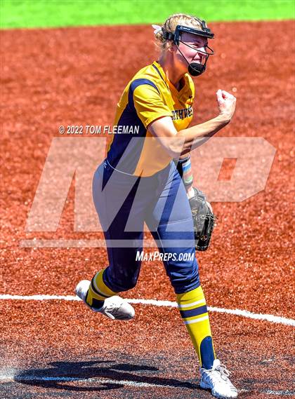 Thumbnail 2 in Derby vs Northwest Wichita (KSHSAA 6A 3rd Place Championship) photogallery.