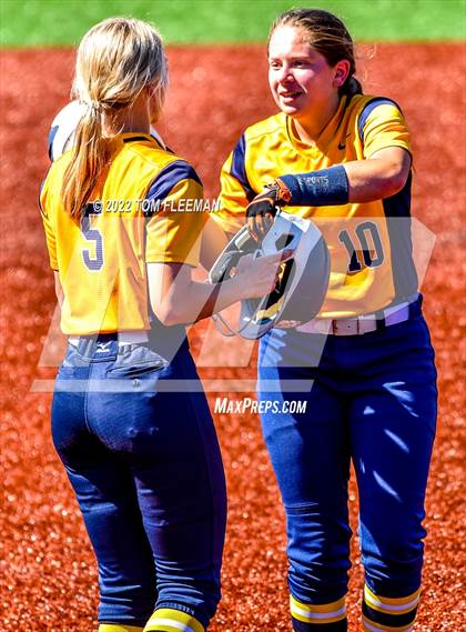 Thumbnail 3 in Derby vs Northwest Wichita (KSHSAA 6A 3rd Place Championship) photogallery.