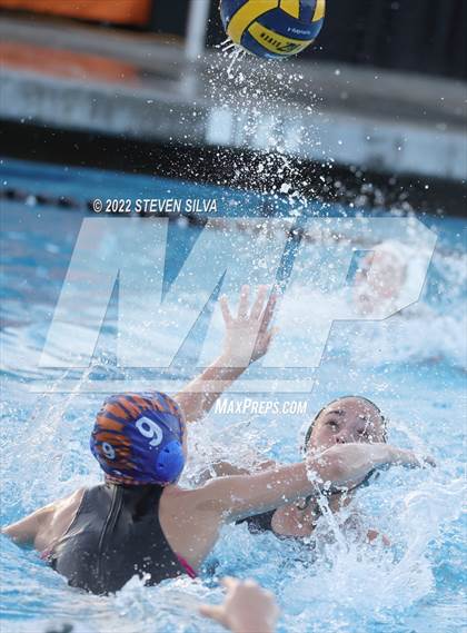 Thumbnail 3 in Clairemont vs. Coronado (CIF SDS D1 Final) photogallery.