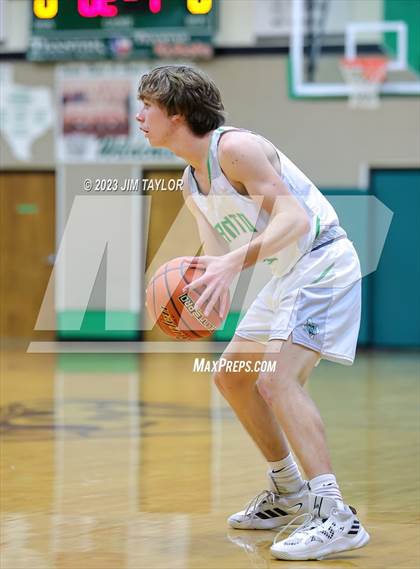 Thumbnail 2 in Santo vs Lingleville (Relentless Runnin' Cats Classic) photogallery.