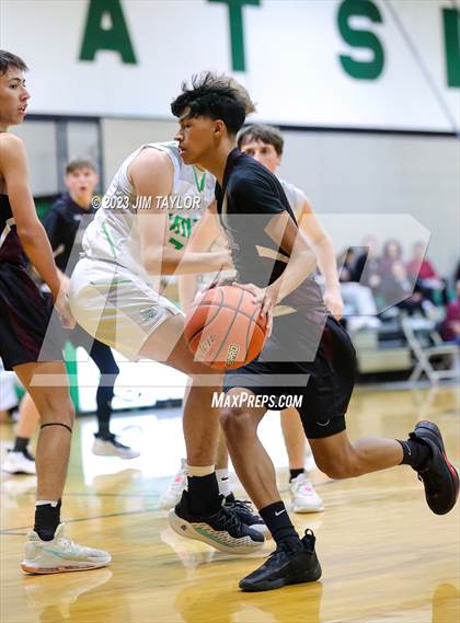 Thumbnail 3 in Santo vs Lingleville (Relentless Runnin' Cats Classic) photogallery.
