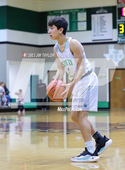 Thumbnail 3 in Santo vs Lingleville (Relentless Runnin' Cats Classic) photogallery.