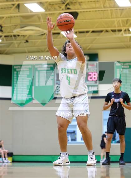 Thumbnail 2 in Santo vs Lingleville (Relentless Runnin' Cats Classic) photogallery.