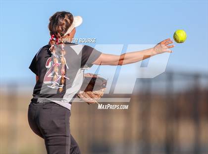 Thumbnail 2 in Silver Creek vs. Pueblo South (CHSAA 4A Quarterfinal) photogallery.