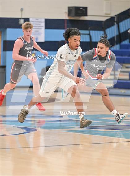 Thumbnail 1 in Southern Alamance vs. Overhills photogallery.
