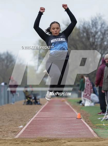 Thumbnail 2 in Longmont Invite Track and Field 2025 (Field) photogallery.