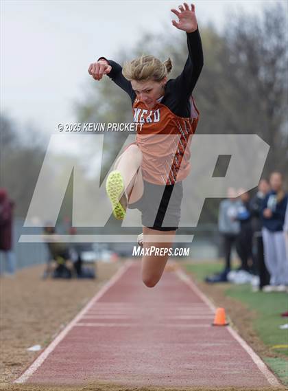 Thumbnail 2 in Longmont Invite Track and Field 2025 (Field) photogallery.