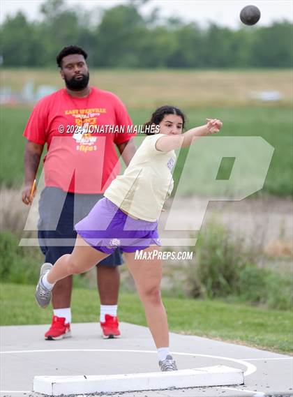 Thumbnail 3 in LHSAA 1A-8 District Meet photogallery.