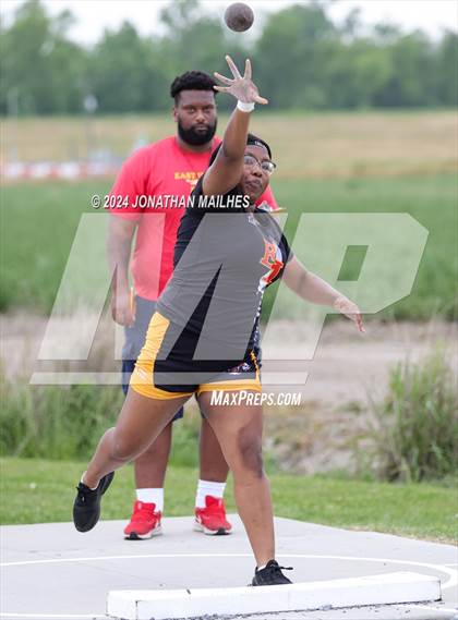 Thumbnail 3 in LHSAA 1A-8 District Meet photogallery.