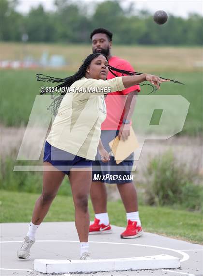 Thumbnail 3 in LHSAA 1A-8 District Meet photogallery.