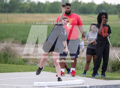 Thumbnail 2 in LHSAA 1A-8 District Meet photogallery.