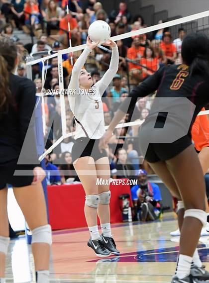 Thumbnail 3 in Corona del Sol vs. Mountain Pointe (AIA D6 Final) photogallery.