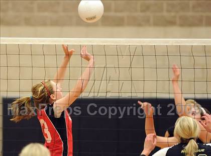 Thumbnail 2 in Bishop Manogue @ St. Francis photogallery.