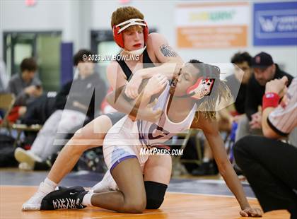 Thumbnail 3 in Mahomet-Seymour Meet photogallery.