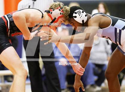 Thumbnail 3 in Mahomet-Seymour Meet photogallery.