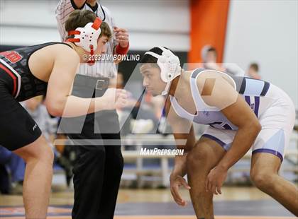 Thumbnail 2 in Mahomet-Seymour Meet photogallery.