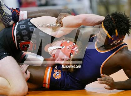 Thumbnail 1 in Mahomet-Seymour Meet photogallery.