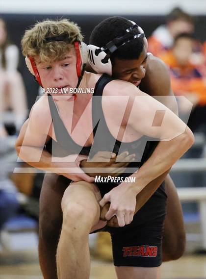 Thumbnail 3 in Mahomet-Seymour Meet photogallery.