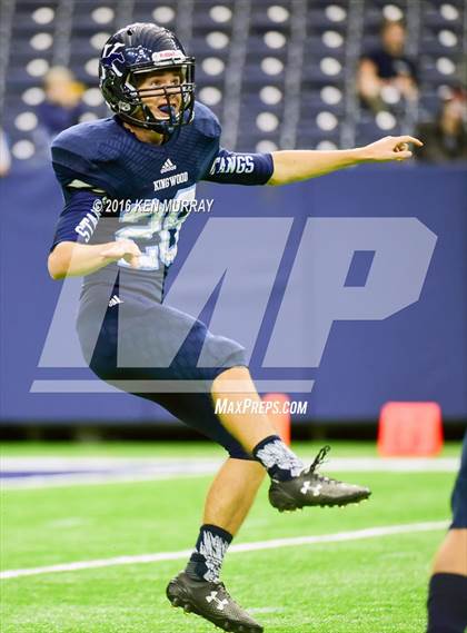 Thumbnail 1 in Kingwood vs Clear Brook (UIL 6A Region III Bi-District) photogallery.