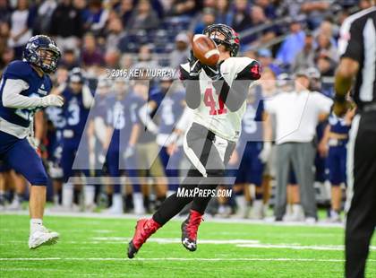 Thumbnail 3 in Kingwood vs Clear Brook (UIL 6A Region III Bi-District) photogallery.