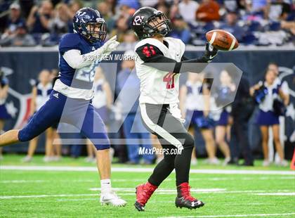 Thumbnail 2 in Kingwood vs Clear Brook (UIL 6A Region III Bi-District) photogallery.