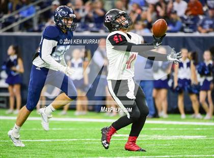 Thumbnail 1 in Kingwood vs Clear Brook (UIL 6A Region III Bi-District) photogallery.