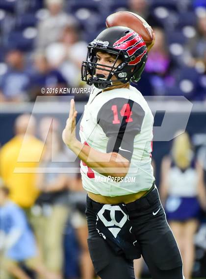 Thumbnail 1 in Kingwood vs Clear Brook (UIL 6A Region III Bi-District) photogallery.
