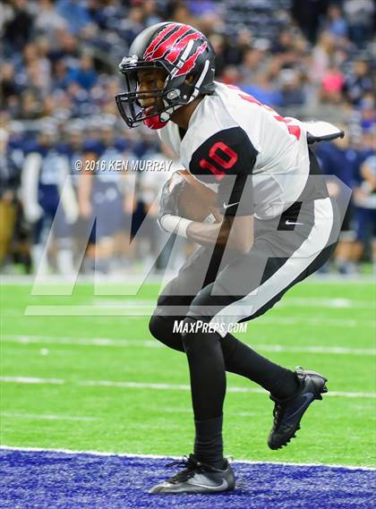 Thumbnail 2 in Kingwood vs Clear Brook (UIL 6A Region III Bi-District) photogallery.