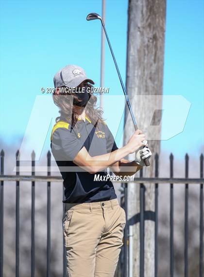 Thumbnail 1 in St. Stanislaus Boys Golf Meet photogallery.