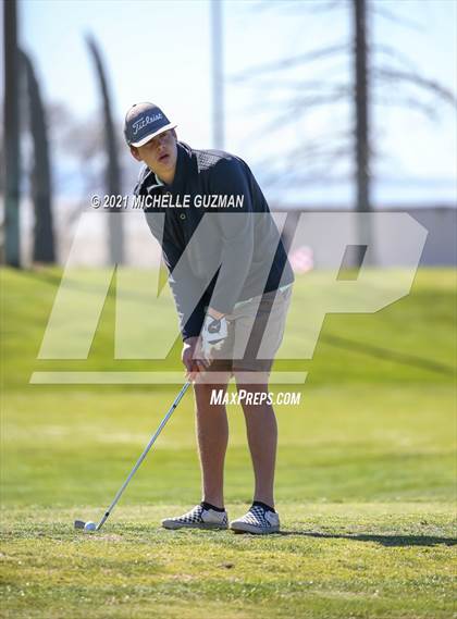 Thumbnail 2 in St. Stanislaus Boys Golf Meet photogallery.