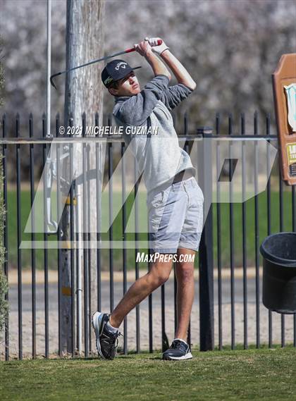 Thumbnail 1 in St. Stanislaus Boys Golf Meet photogallery.