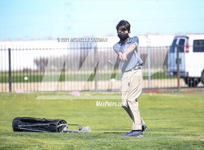 Thumbnail 3 in St. Stanislaus Boys Golf Meet photogallery.